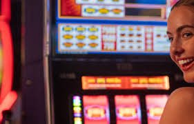 Live Casino studio dengan dealer profesional Live Casino studio dengan dealer profesional